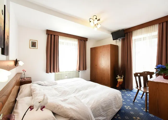 Bed & Breakfast Garní Emma 3*