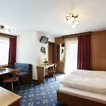 Garni Emma Bed & Breakfast 3*